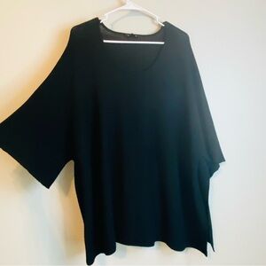 Versona Black Women's tunic Sweater